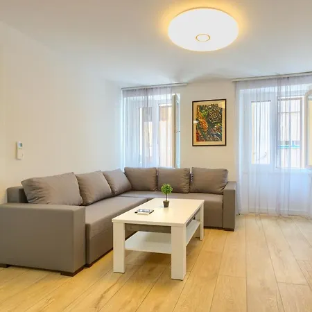 アパート Tale - Brand New In Pula's Old Town, With Free Netflix And Wi-fi *