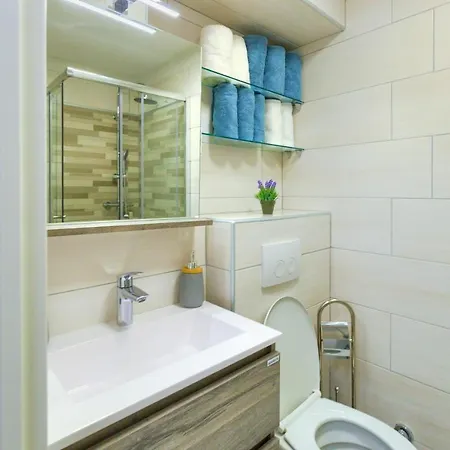 アパート Tale - Brand New In Pula's Old Town, With Free Netflix And Wi-fi
