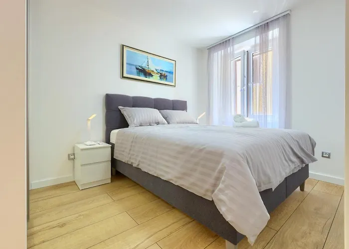 Tale - Brand New In Pula's Old Town, With Free Netflix And Wi-fi Lejlighed