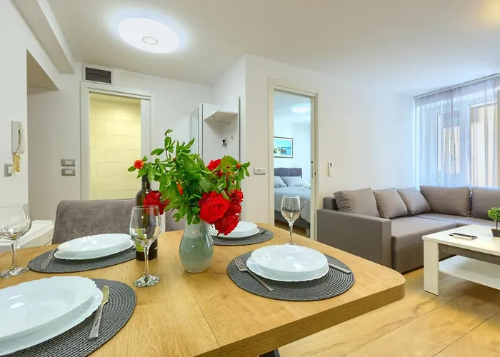 Lejlighed Tale - Brand New In Pula's Old Town, With Free Netflix And Wi-fi Pula