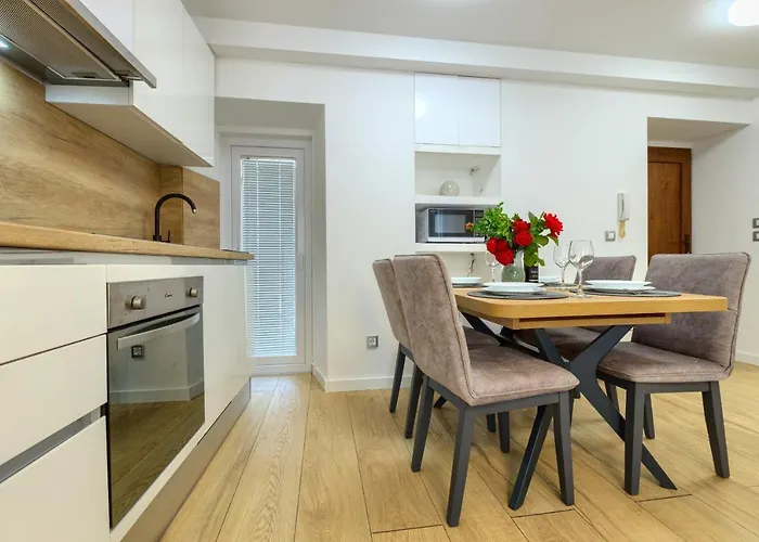 Lejlighed Tale - Brand New In Pula's Old Town, With Free Netflix And Wi-fi