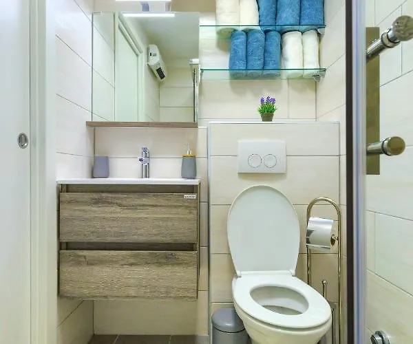 Tale - Brand New In Pula's Old Town, With Free Netflix And Wi-fi *