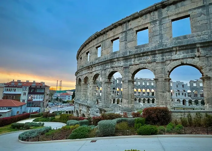 Lejlighed Tale - Brand New In Pula's Old Town, With Free Netflix And Wi-fi *