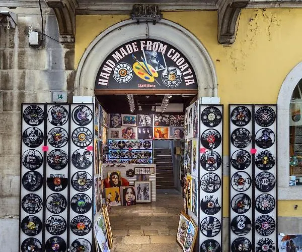 Lejlighed Tale - Brand New In Pula's Old Town, With Free Netflix And Wi-fi